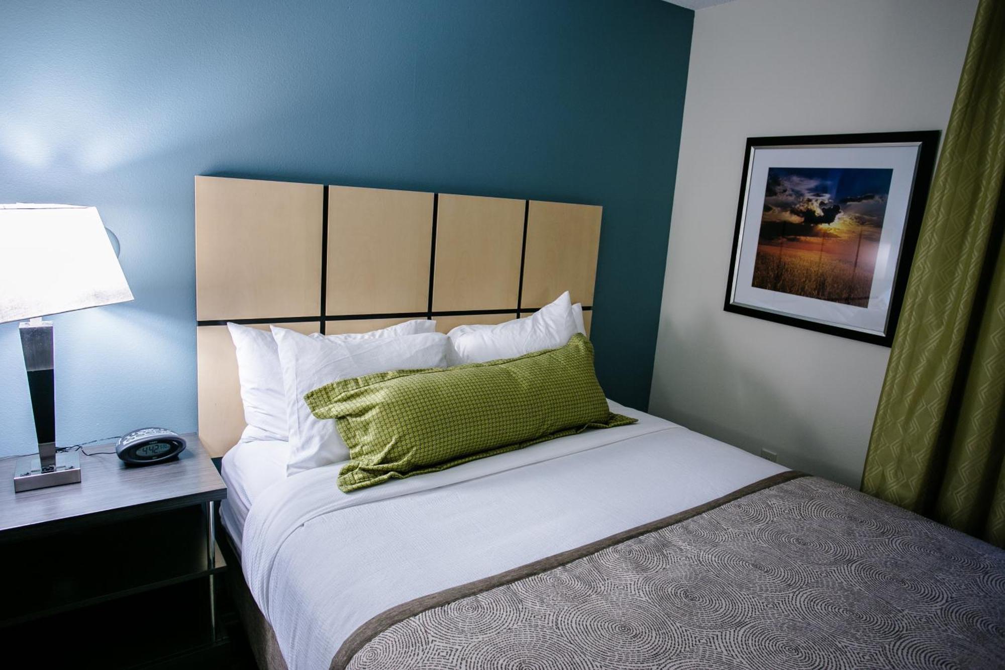 Candlewood Suites Fargo-North Dakota State University By Ihg Exterior photo