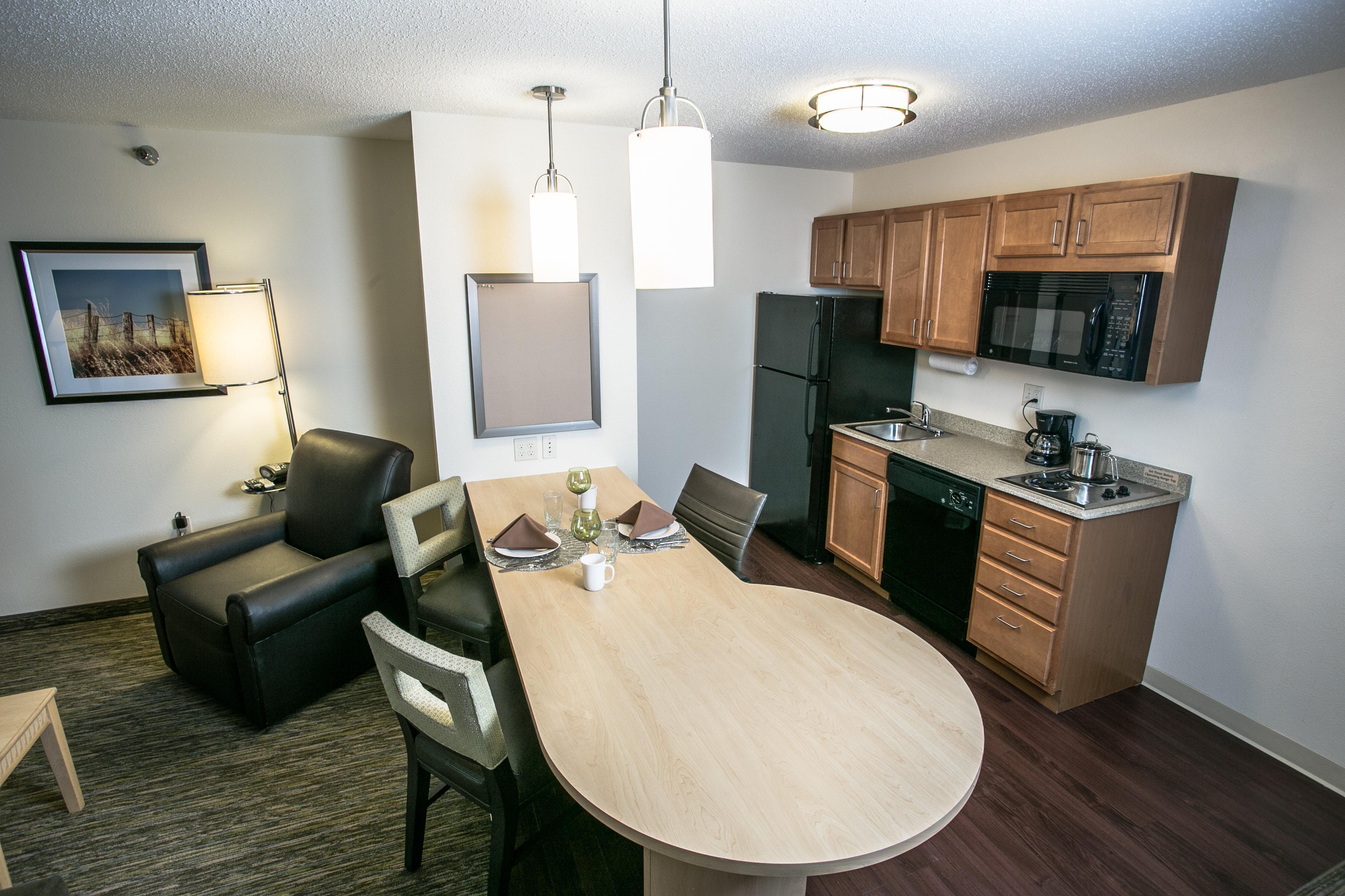 Candlewood Suites Fargo-North Dakota State University By Ihg Exterior photo