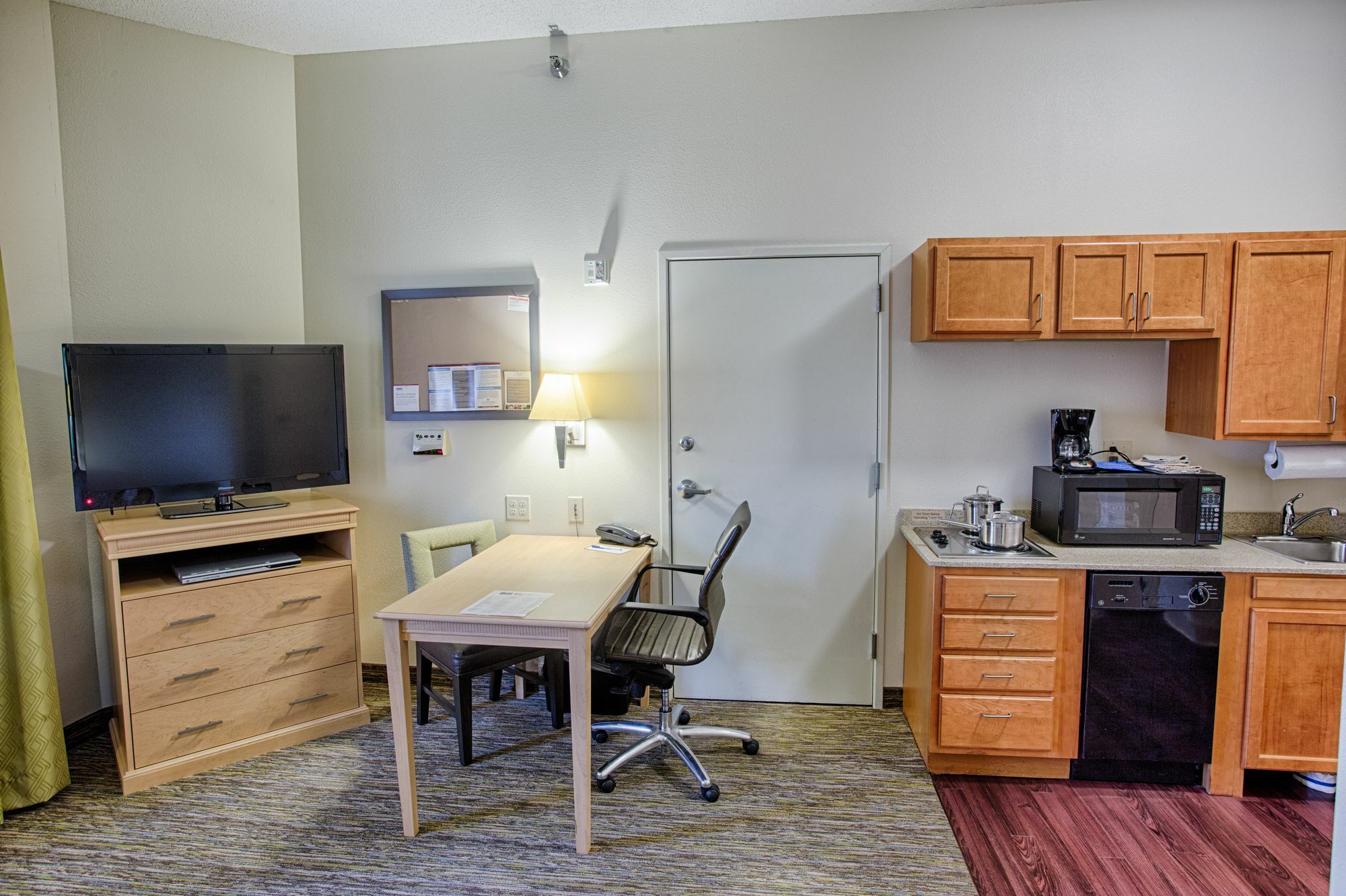 Candlewood Suites Fargo-North Dakota State University, An Ihg Hotel Exterior photo